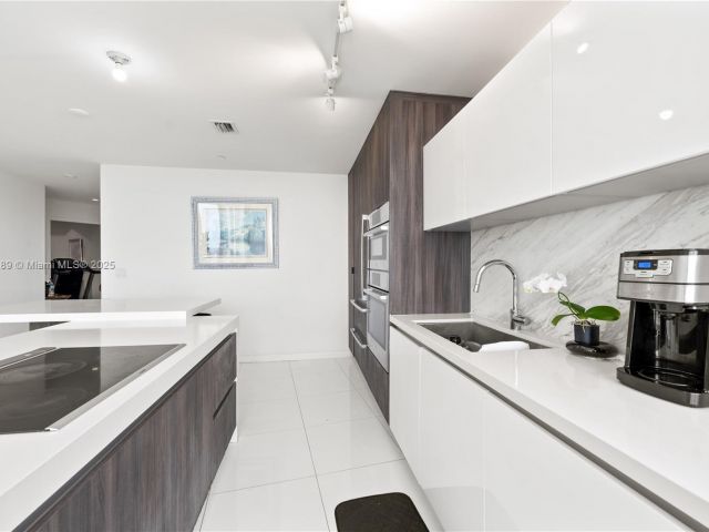 Продажа квартиры #1410 - фото 6332046