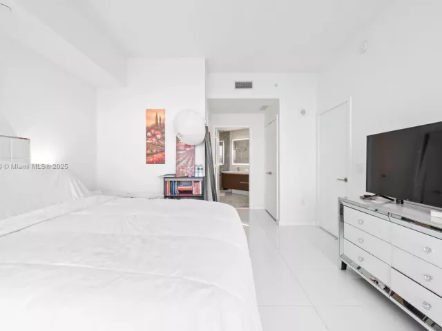 Продажа квартиры #1410 - фото 6332040