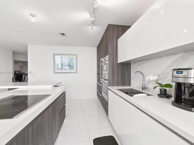 Продажа квартиры #1410 - фото 6332046