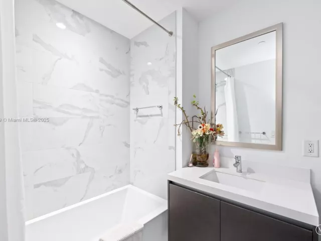 Продажа квартиры #1410 - фото 6332034