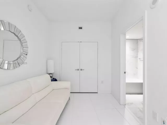 Продажа квартиры #1410 - фото 6332036