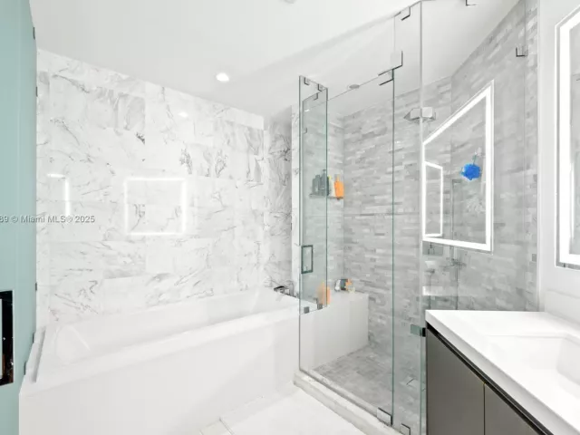 Продажа квартиры #1410 - фото 6332037