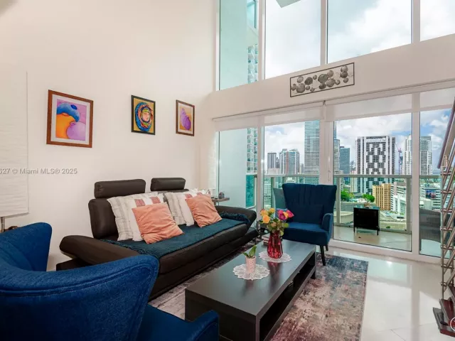 Продажа квартиры #1503 - фото 6757312