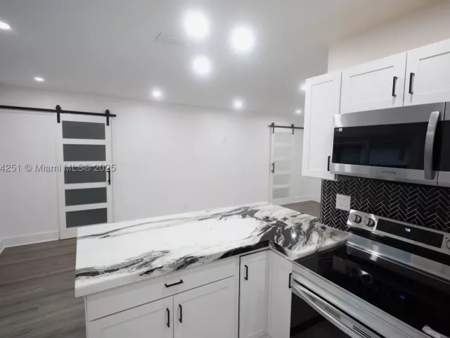 Продажа дома по адресу 3955 SW 69th Ave - фото 7958391