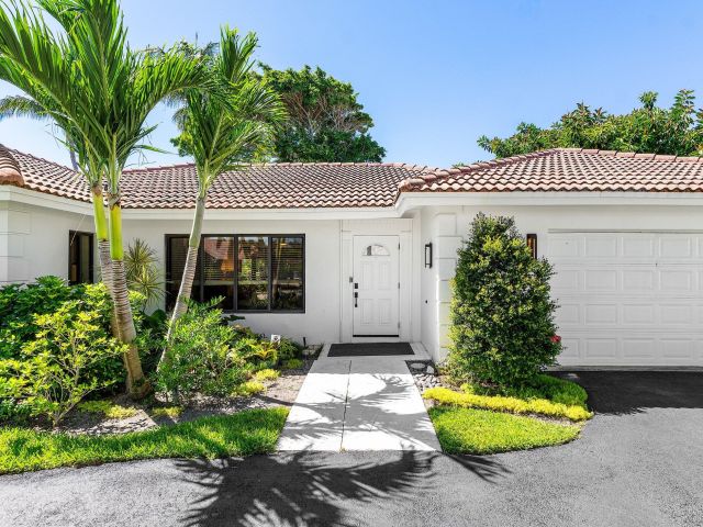 Дом в аренду по адресу 25 NW 24th Court - фото 6362643