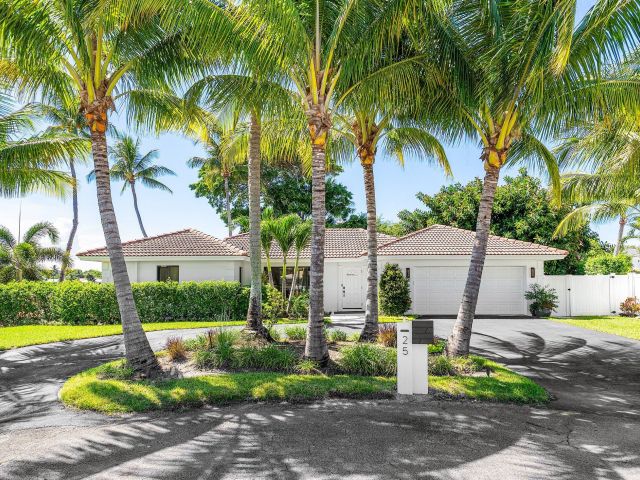 Дом в аренду по адресу 25 NW 24th Court - фото 6362649