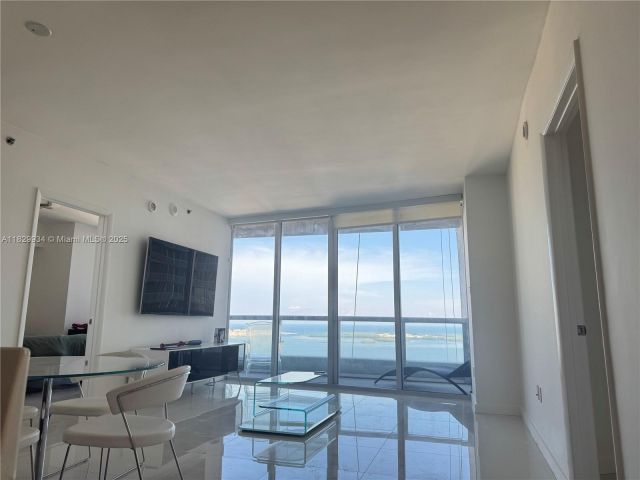 Продажа квартиры #4207 - фото 6324364