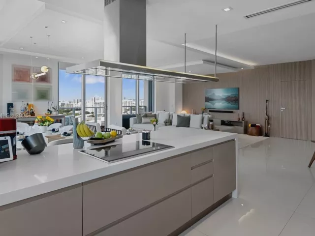 Продажа квартиры #2102 - фото 6335983