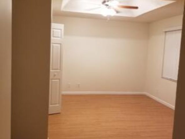 Дом в аренду по адресу 3256 Commodore Court - фото 6326321