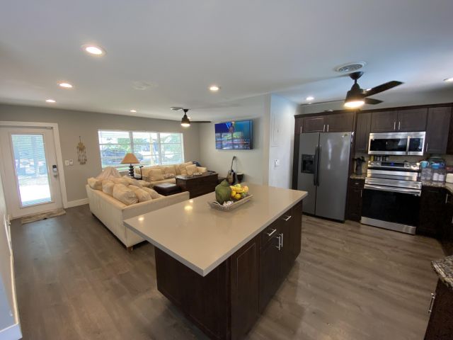 Продажа дома по адресу 124 SE 11th Street - фото 6337071