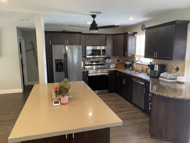 Продажа дома по адресу 124 SE 11th Street - фото 6337073