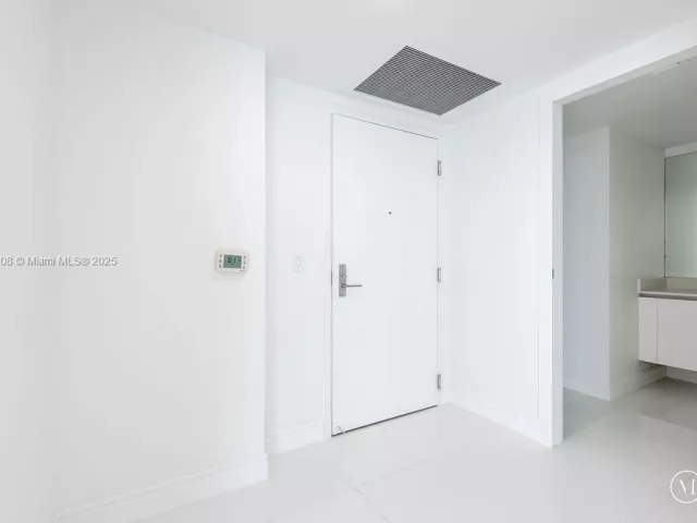 Продажа квартиры #4-1808 - фото 6348959