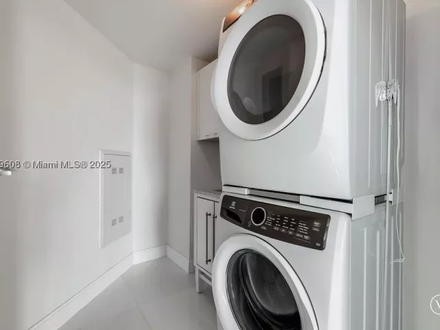 Продажа квартиры #4-1808 - фото 9029408