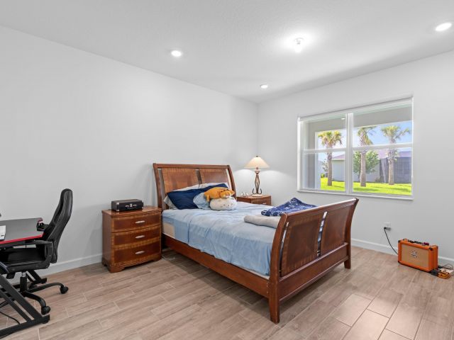 Дом в аренду по адресу 5742 Graceful Way - фото 6363289