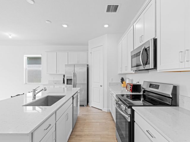 Дом в аренду по адресу 5742 Graceful Way - фото 6363292