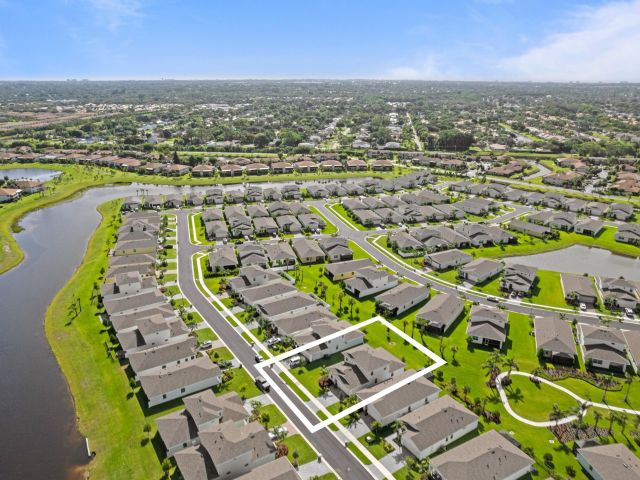 Дом в аренду по адресу 5742 Graceful Way - фото 6363296