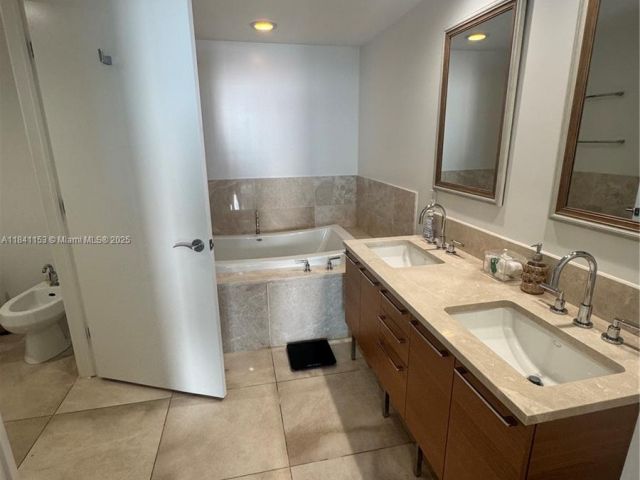 Продажа квартиры #1002 - фото 6327873