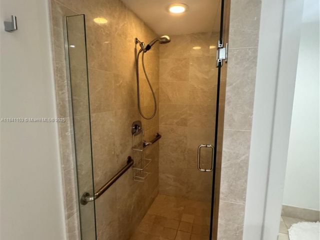 Продажа квартиры #1002 - фото 6327875