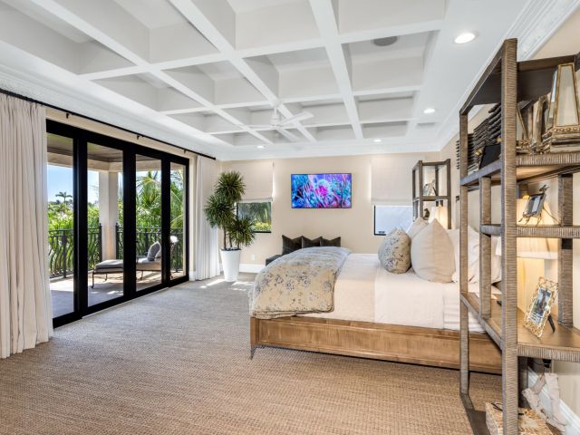 Продажа дома по адресу 809 NE 71st Street - фото 6391563