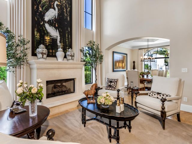 Продажа дома по адресу 809 NE 71st Street - фото 6391573