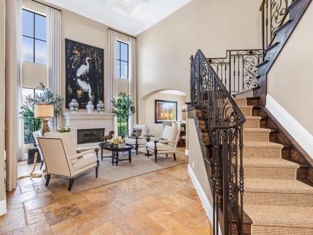 Продажа дома по адресу 809 NE 71st Street - фото 6391576