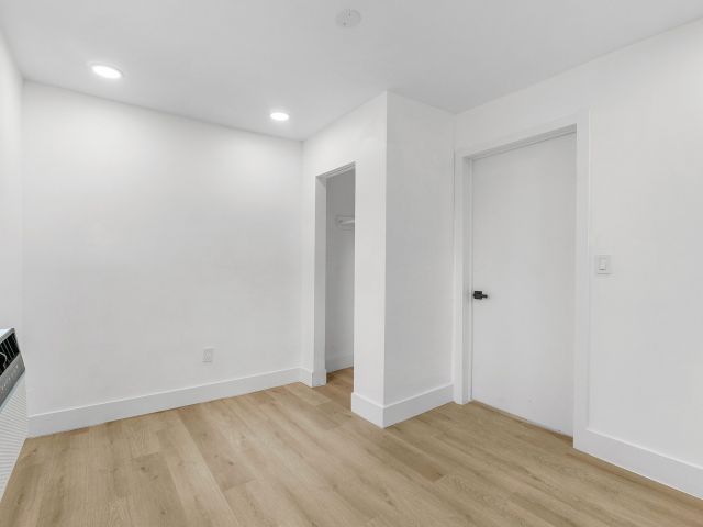 Продажа дома по адресу 114 NW 10th Avenue - фото 6767686