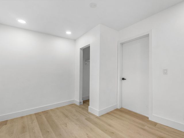 Продажа дома по адресу 114 NW 10th Avenue - фото 6767688