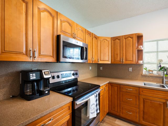 Продажа дома по адресу 370 SW 203rd Avenue - фото 6328481