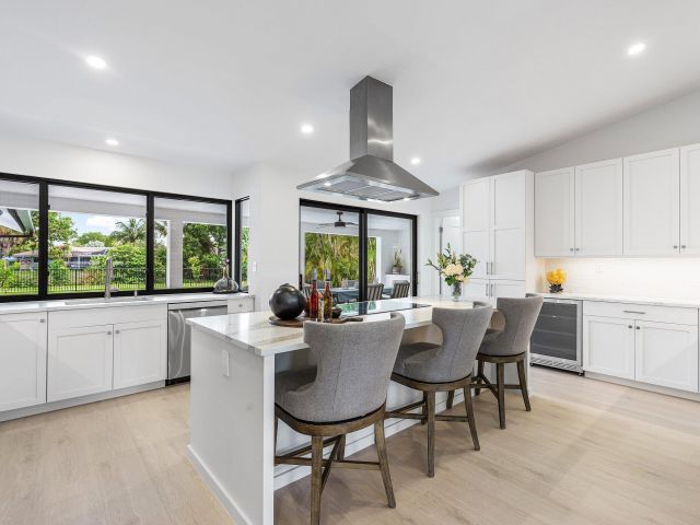 Продажа дома по адресу 6901 Giralda Circle - фото 6363984