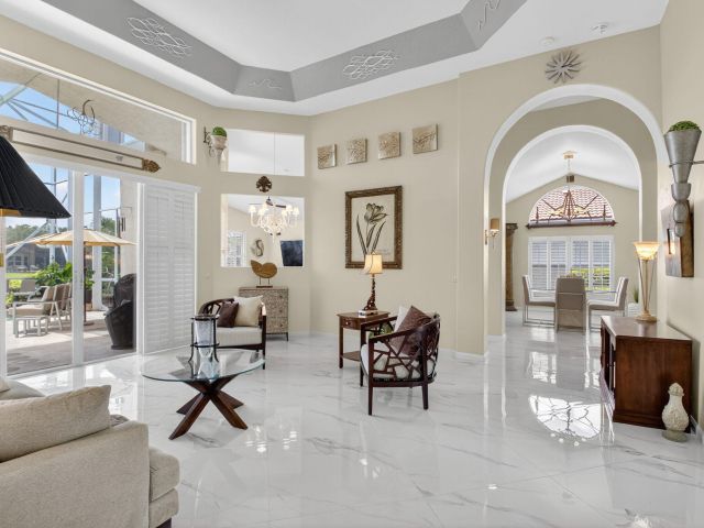 Продажа дома по адресу 13486 Barcelona Lake Circle - фото 6656956