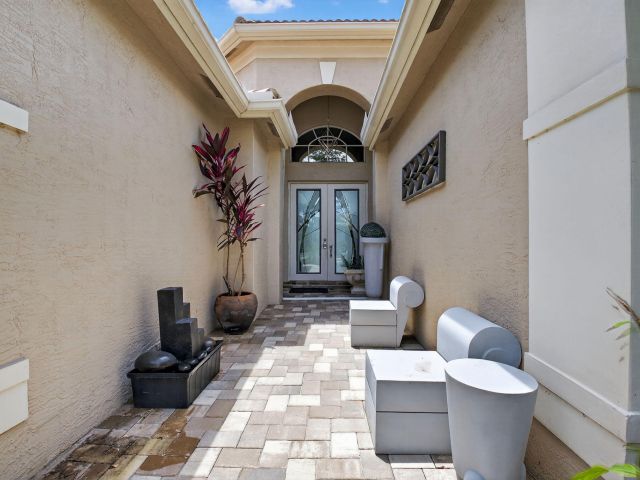 Продажа дома по адресу 13486 Barcelona Lake Circle - фото 6656961