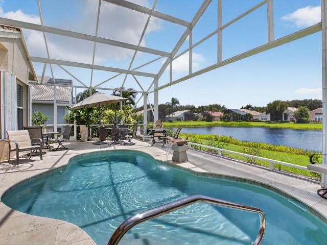 Продажа дома по адресу 13486 Barcelona Lake Circle - фото 6656967