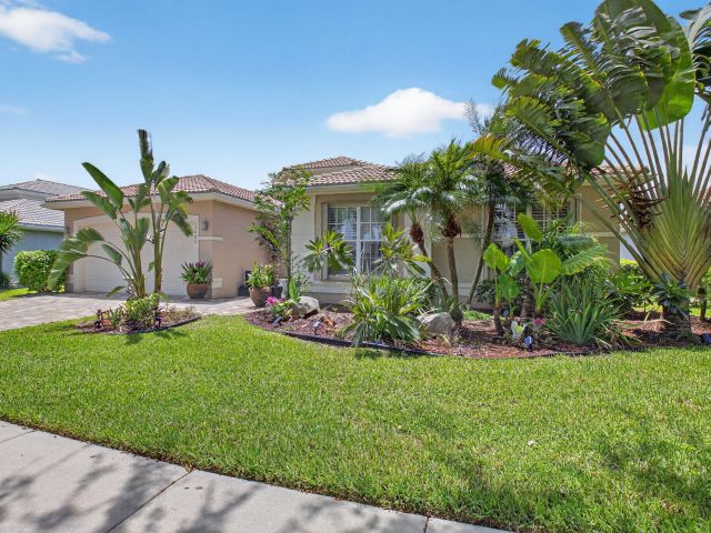 Продажа дома по адресу 13486 Barcelona Lake Circle - фото 6656970