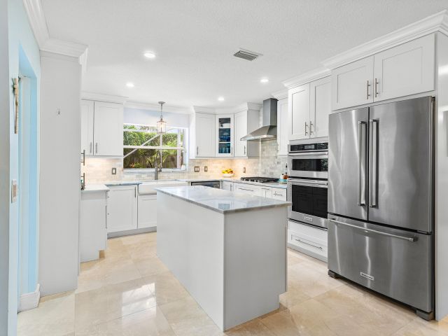 Продажа дома по адресу 808 Appleby Street - фото 6364669