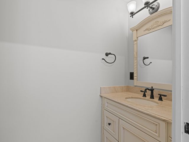 Дом в аренду по адресу 7598 Fairway Trail - фото 6365196