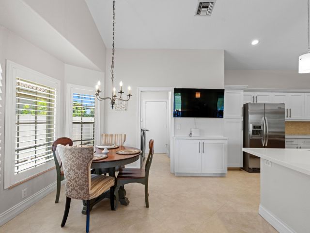 Дом в аренду по адресу 7598 Fairway Trail - фото 6365203