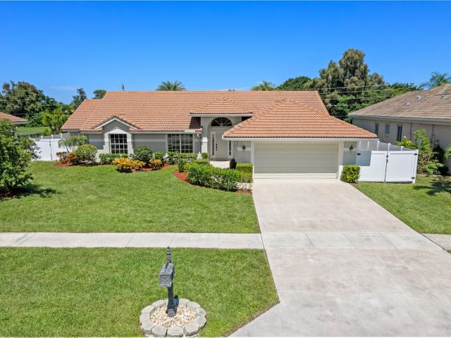 Дом в аренду по адресу 7598 Fairway Trail - фото 6365231