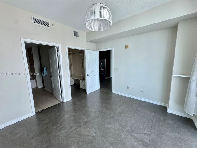 Продажа квартиры #2311 - фото 6493736