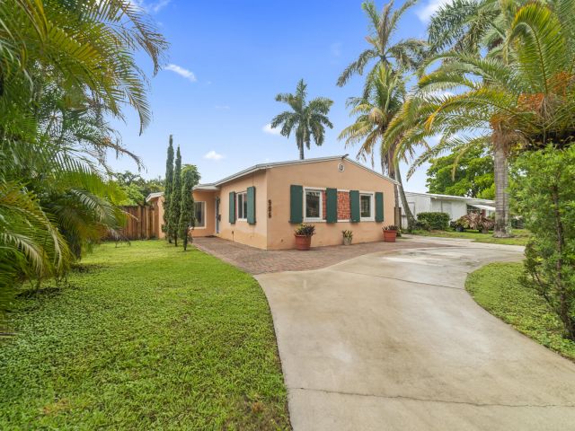 Продажа дома по адресу 906 NE 5th Street - фото 6345859