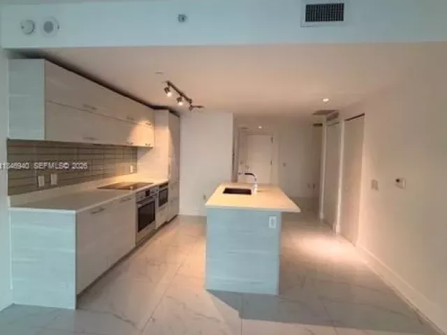 Продажа квартиры #4406 - фото 6335147