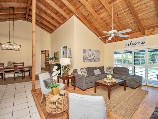 Продажа дома по адресу 6711 NW 26th Avenue - фото 6346519