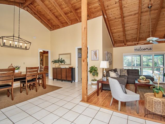 Продажа дома по адресу 6711 NW 26th Avenue - фото 6346520