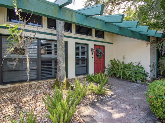 Продажа дома по адресу 6711 NW 26th Avenue - фото 6346525