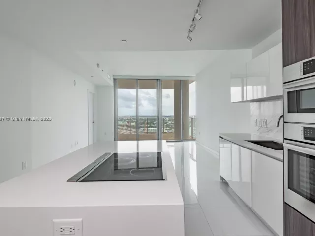 Продажа квартиры #2100 - фото 6336727