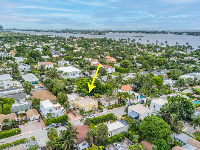 Продажа дома по адресу 239 Lytton Court - фото 6345151