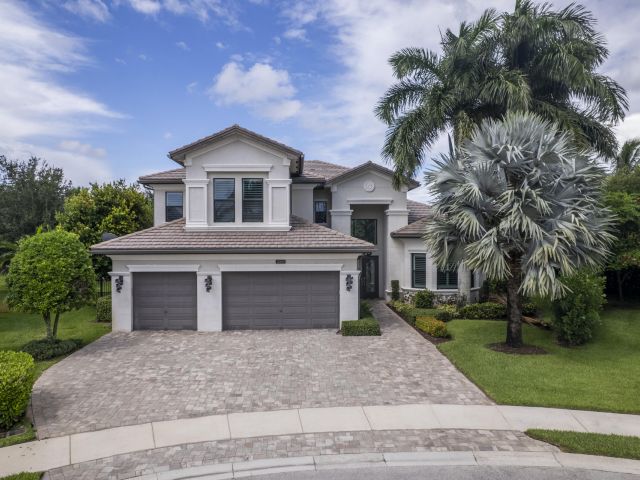 Продажа дома по адресу 16865 Pierre Circle - фото 6363176