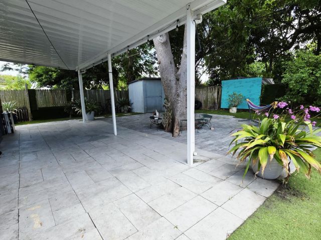 Продажа дома по адресу 727 Glenridge Drive - фото 6336806