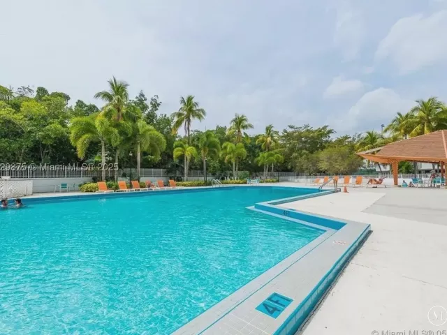 Продажа квартиры #1405 - фото 9056679
