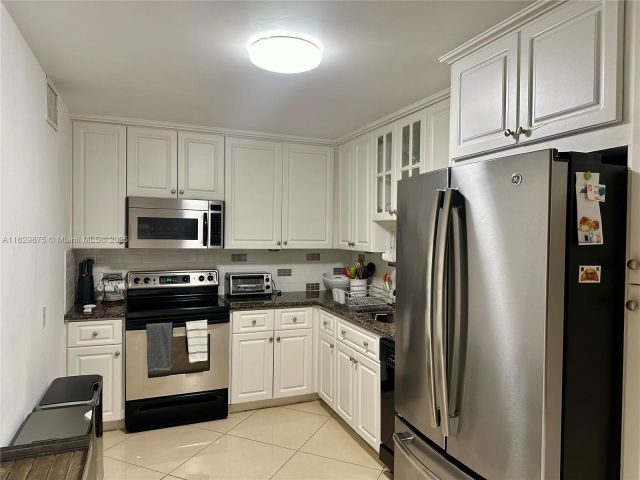 Продажа квартиры #1405 - фото 6338065