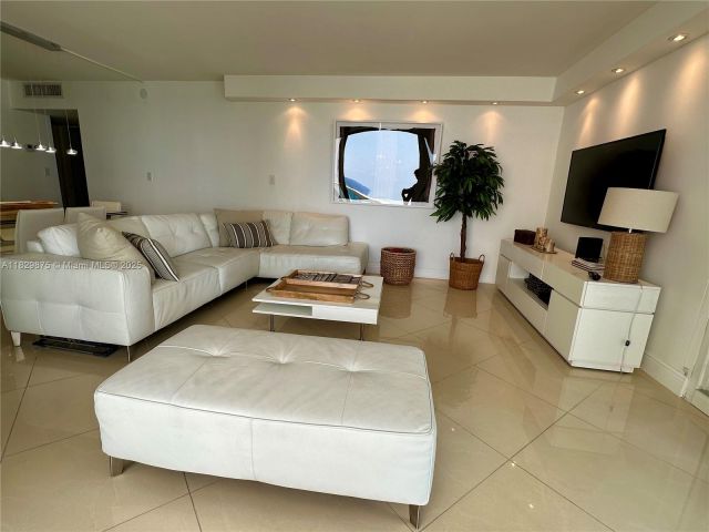 Продажа квартиры #1405 - фото 6338067